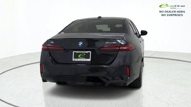 Used 2024 BMW i5 eDrive40i w/ M Sport Package RWD image 7