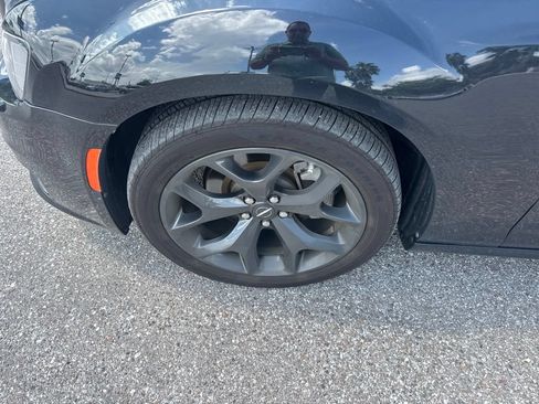Used 2022 Chrysler 300 S w/ Comfort Group RWD image 10