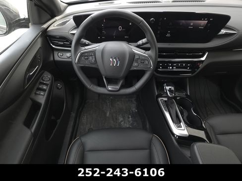 Used 2025 Buick Envista Avenir image 12