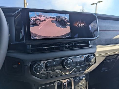 New 2026 Jeep Wrangler Unlimited Rubicon w/ Safety Group image 20