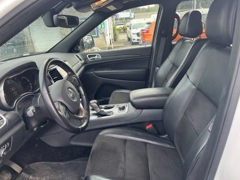 Used 2020 Jeep Grand Cherokee Laredo w/ Quick Order Package 2BN North AWD/4WD image 14