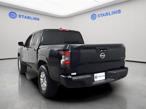 Used 2022 Nissan Frontier SV image 6