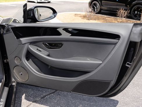 Certified 2025 Bentley Continental GTC AWD/4WD image 49