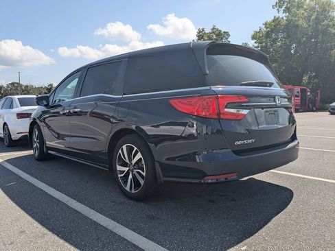Used 2023 Honda Odyssey Touring image 3
