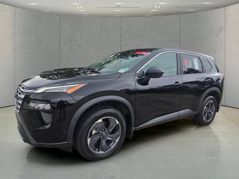 Used 2026 Nissan Rogue SV FWD image 9