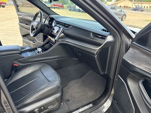 Used 2022 Jeep Grand Cherokee Overland image 26