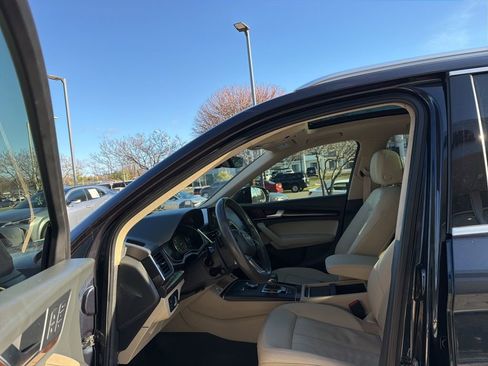 Used 2020 Audi Q5 2.0T Premium w/ Convenience Package image 27