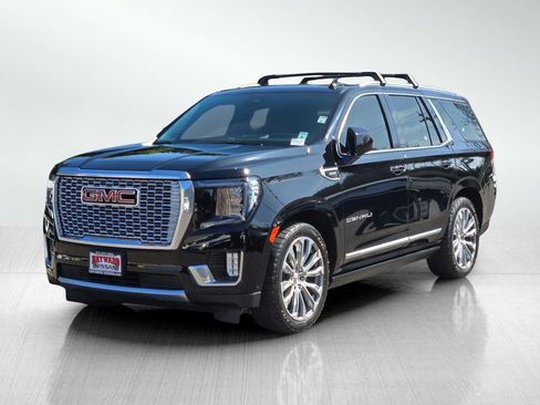 Used 2023 GMC Yukon Denali w/ Denali Reserve Package image 8