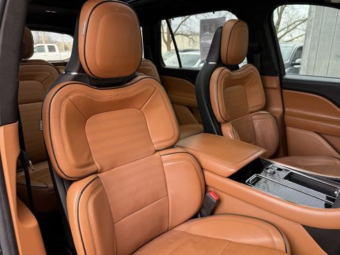 Used 2021 Lincoln Aviator Black Label w/ Dynamic Handling Package image 23