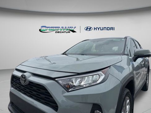 Used 2021 Toyota RAV4 XLE Premium FWD image 32