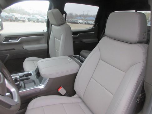 New 2026 GMC Sierra 1500 SLT w/ SLT Premium Plus Package image 14