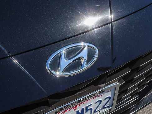 Certified 2023 Hyundai Elantra SEL w/ Convenience Package image 14