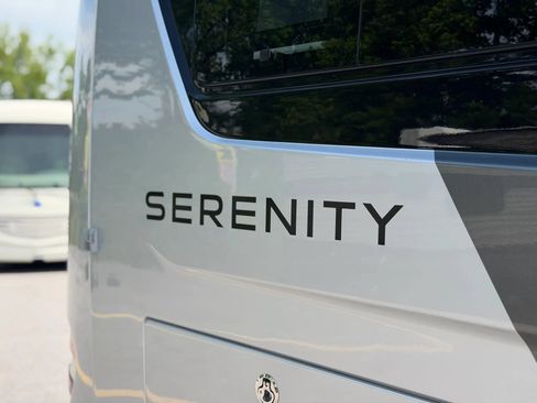 Used 2015 Mercedes-Benz Sprinter 3500 image 9