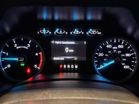 Used 2021 Ford F250 XLT w/ XLT Premium Package AWD/4WD image 18