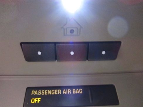 Used 2018 GMC Sierra 1500 SLT w/ SLT Preferred Package image 30