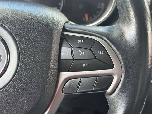 Used 2019 Jeep Grand Cherokee Limited AWD/4WD image 29