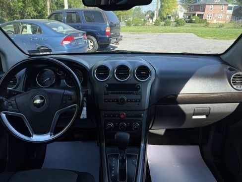 Used 2013 Chevrolet Captiva Sport LS FWD image 13