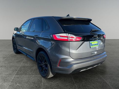 Used 2022 Ford Edge SE w/ Black Appearance Package image 5