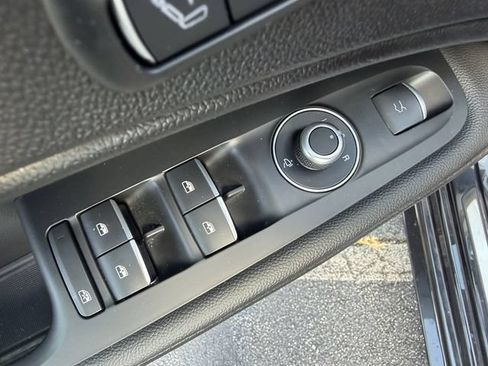 Used 2024 Alfa Romeo Stelvio Veloce AWD/4WD image 11