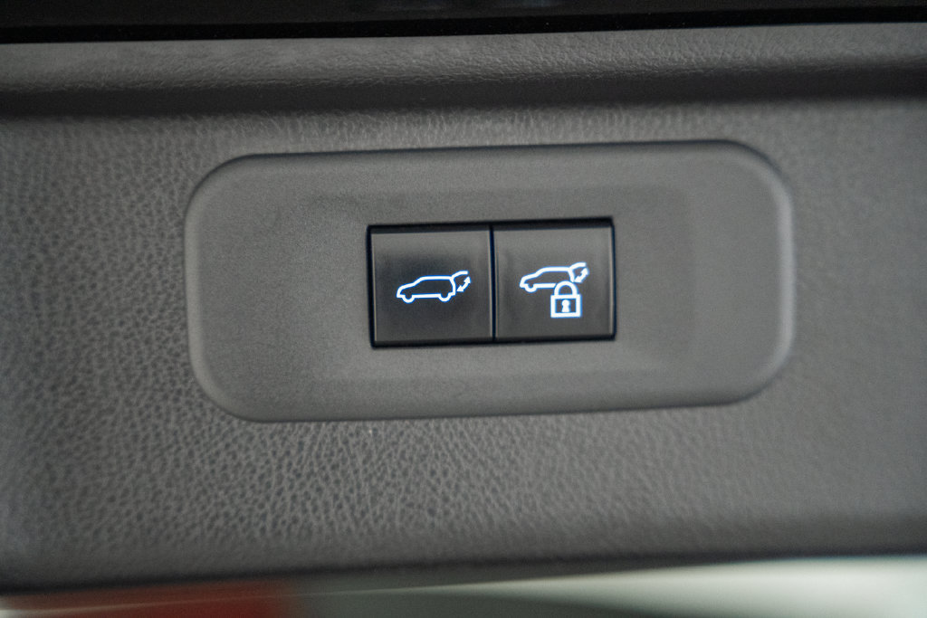 Used 2025 Toyota Grand Highlander AWD image 9