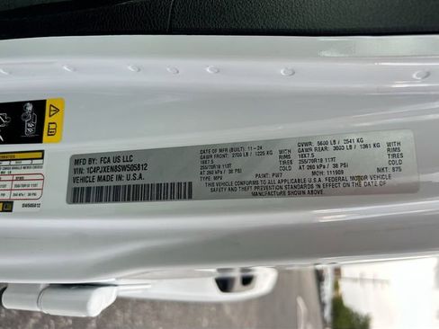 Used 2025 Jeep Wrangler Unlimited Sahara AWD/4WD image 30