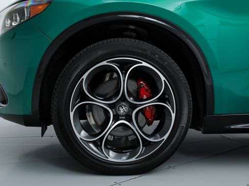 New 2025 Alfa Romeo Stelvio Sprint AWD/4WD image 19