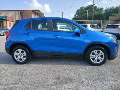 Used 2016 Chevrolet Trax LS FWD image 4