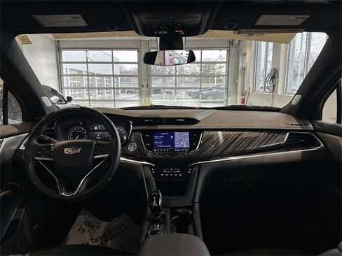 Certified 2024 Cadillac XT6 Premium Luxury w/ LPO, Floor Liner Package image 37