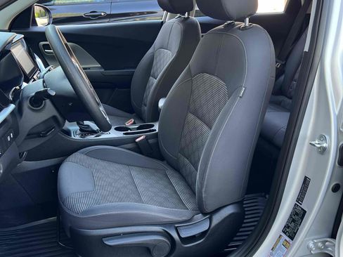 Used 2020 Kia Niro LX FWD image 35