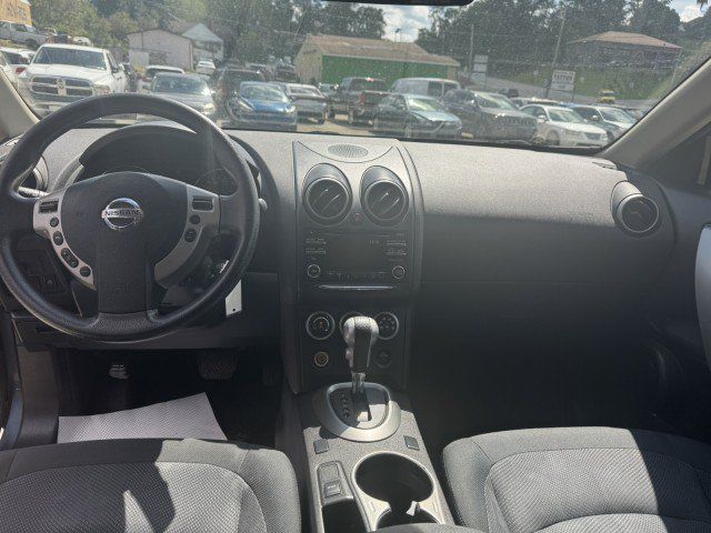 Used 2014 Nissan Rogue S w/ Convenience Package AWD/4WD image 12