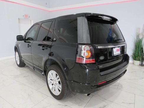 Used 2015 Land Rover LR2 image 5