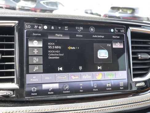 Used 2022 Chrysler Pacifica Pinnacle AWD/4WD image 25