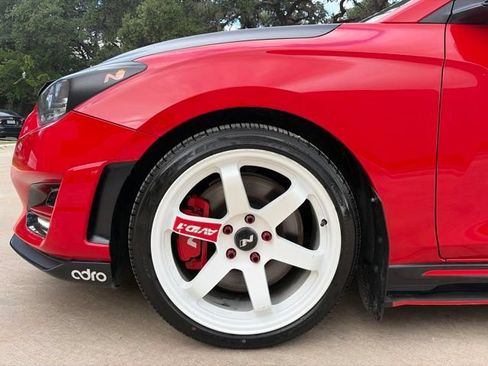Used 2022 Hyundai Veloster N FWD image 7
