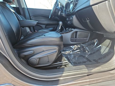 Used 2021 Jeep Compass Limited image 10