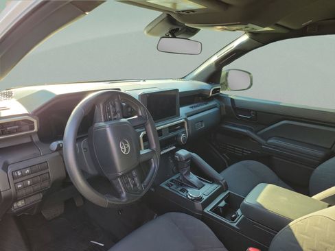Used 2024 Toyota Tacoma SR AWD/4WD image 9