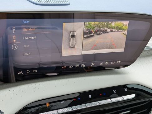 New 2026 Buick Enclave Avenir w/ Super Cruise Package FWD image 23