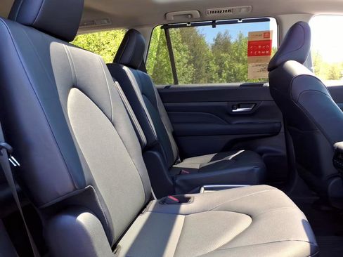 New 2026 Toyota Grand Highlander XLE AWD/4WD image 7