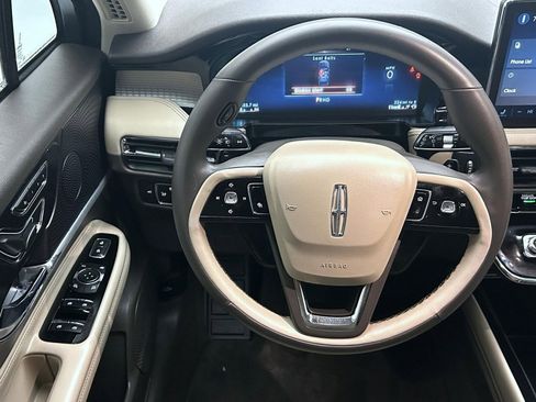 Used 2023 Lincoln Corsair AWD image 12