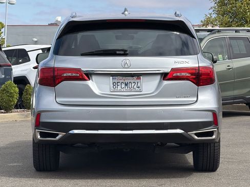 Used 2018 Acura MDX w/ Advance & Entertainment AWD/4WD image 8
