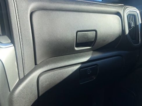 Used 2021 Chevrolet Silverado 1500 RST w/ Z71 Off-Road Package image 38