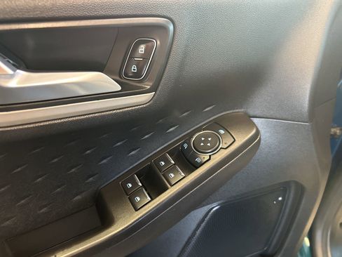 Used 2020 Ford Escape SE Sport image 14