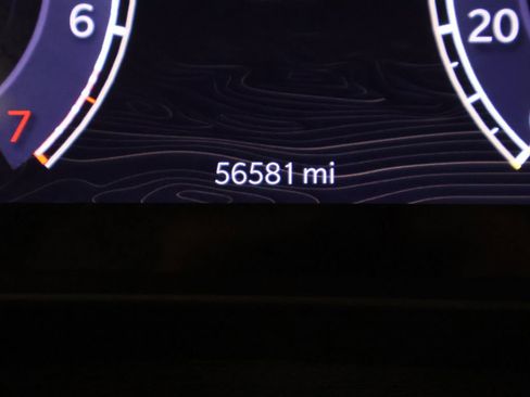 Used 2023 Jeep Grand Cherokee Limited image 38