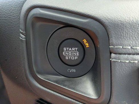 Certified 2024 Jeep Gladiator Mojave AWD/4WD image 29