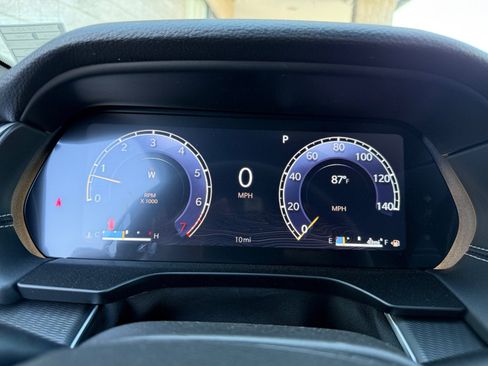 New 2025 Jeep Grand Cherokee Laredo X w/ Luxury Tech Group I image 12