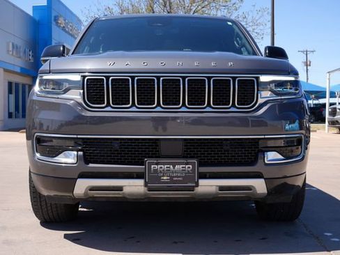 Used 2024 Jeep Wagoneer L Series II w/ Flexible Seating Group image 9