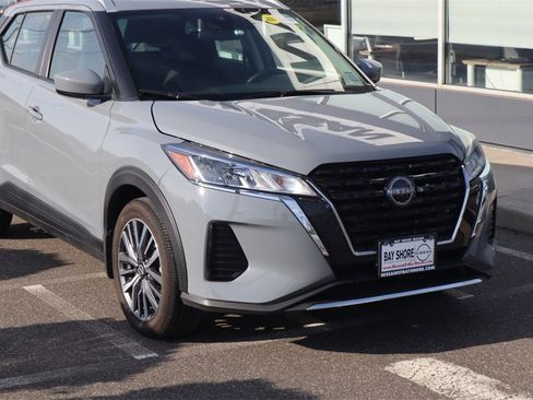 Certified 2024 Nissan Kicks SV image 4