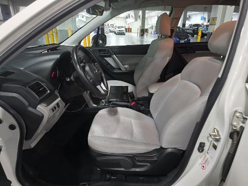 Used 2017 Subaru Forester 2.5i w/ Alloy Wheel Package AWD/4WD image 4