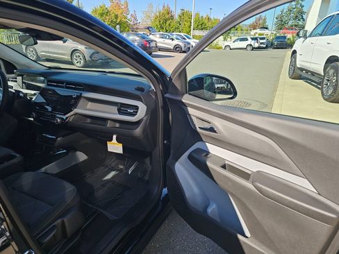 New 2027 Chevrolet Bolt LT w/ Comfort Package FWD image 12