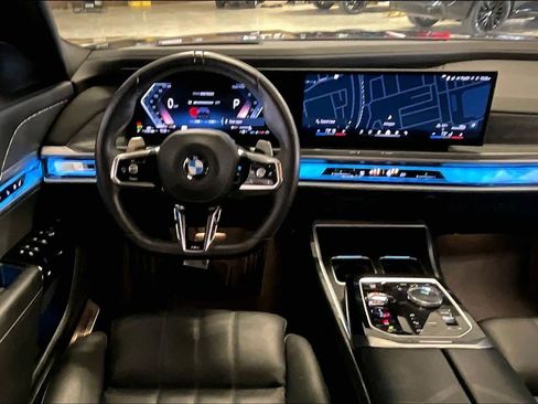 Certified 2025 BMW 740i 740i image 5