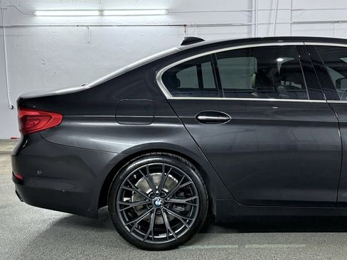 Used 2017 BMW 540i xDrive image 7